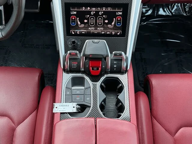 2022 Lamborghini Urus - Image 16 of 31
