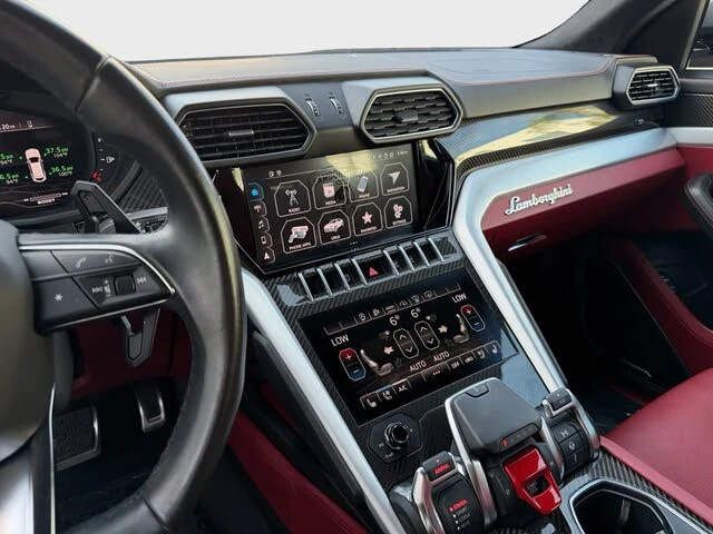 2022 Lamborghini Urus - Image 21 of 31
