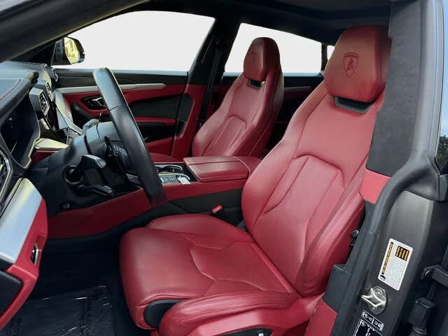 2022 Lamborghini Urus - Image 10 of 31