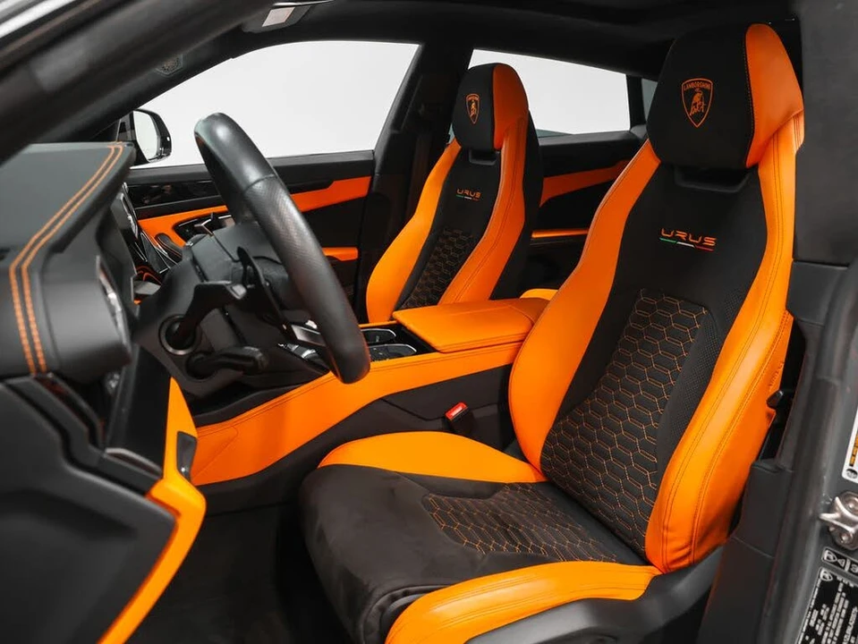 2022 Lamborghini Urus - Image 2 of 31