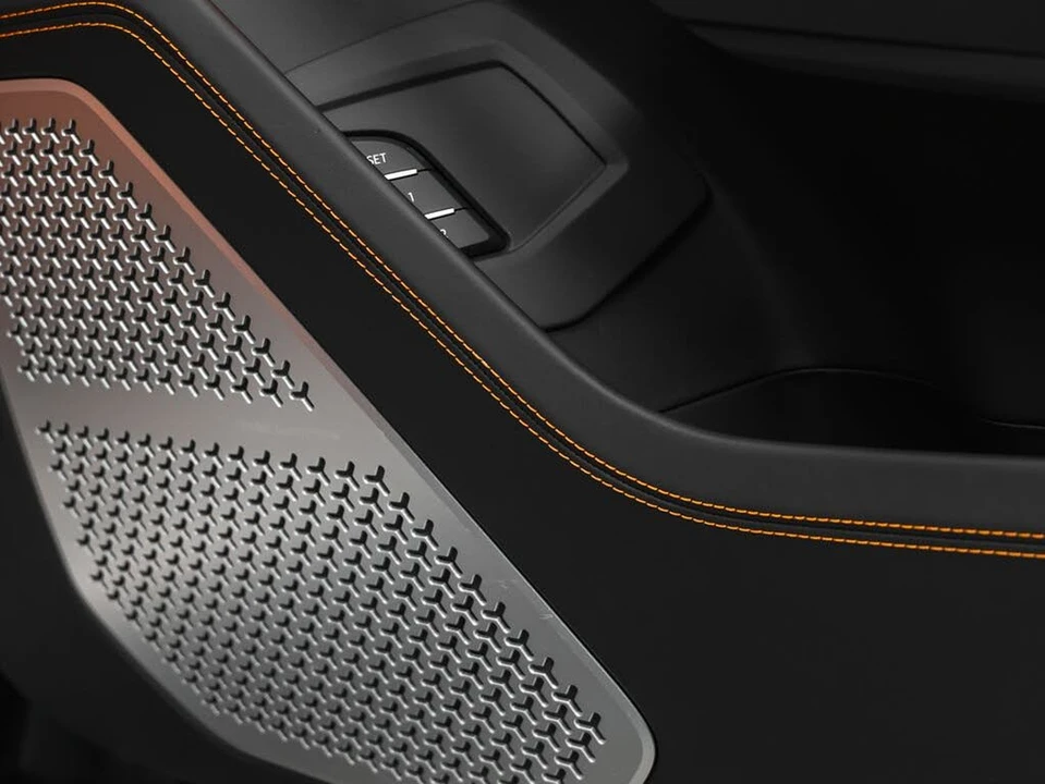 2022 Lamborghini Urus - Image 28 of 31