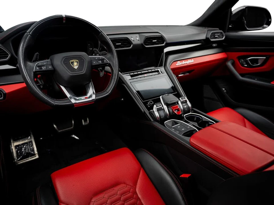2022 Lamborghini Urus - Image 28 of 31