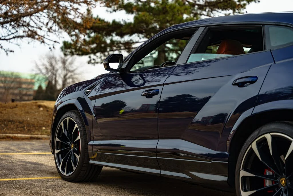 2022 Lamborghini Urus - Image 12 of 31
