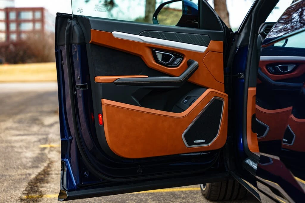 2022 Lamborghini Urus - Image 29 of 31