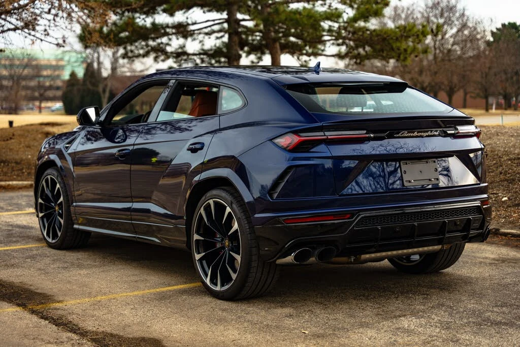2022 Lamborghini Urus - Image 10 of 31
