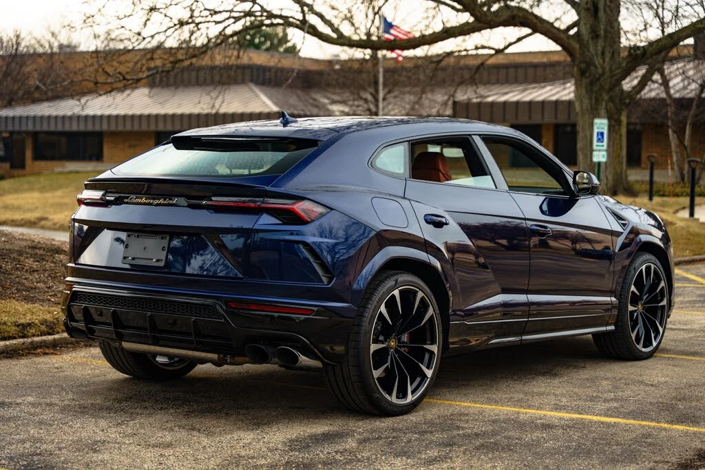 2022 Lamborghini Urus - Image 21 of 31