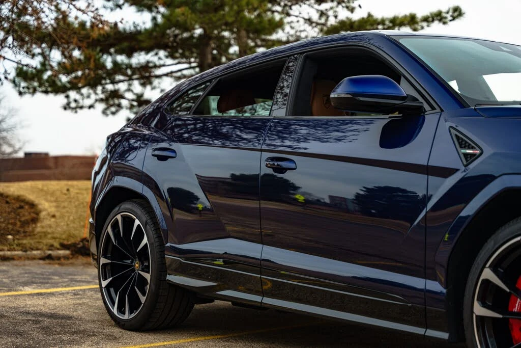 2022 Lamborghini Urus - Image 27 of 31