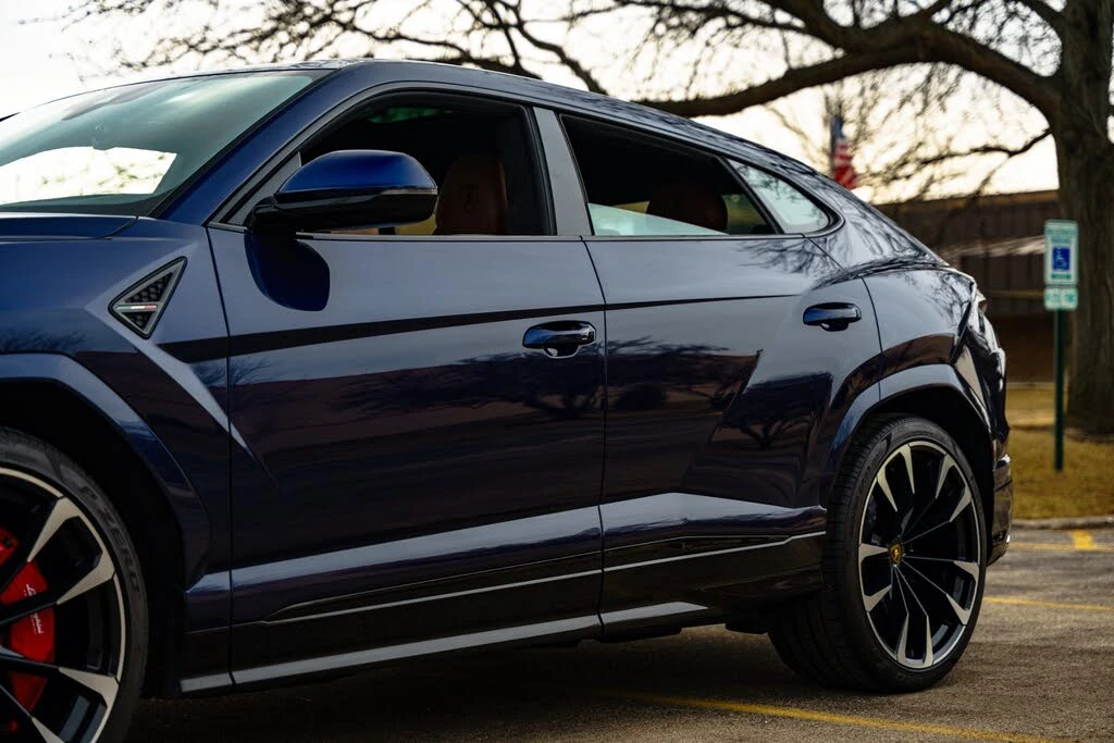 2022 Lamborghini Urus - Image 8 of 31