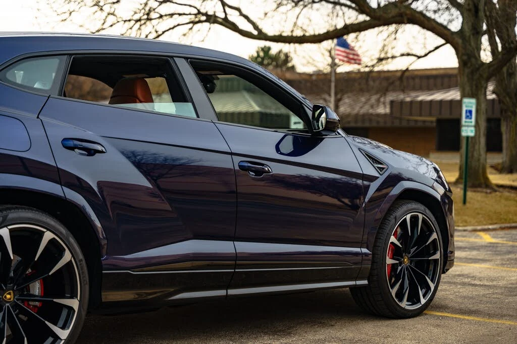 2022 Lamborghini Urus - Image 23 of 31