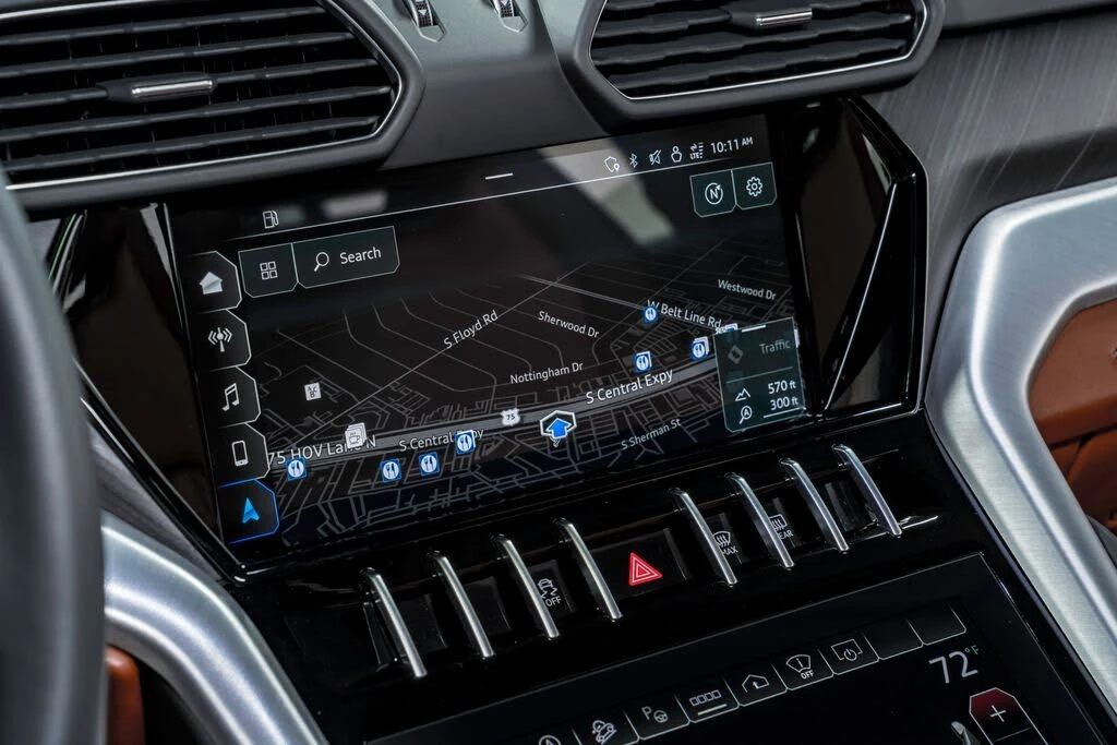 2022 Lamborghini Urus - Image 27 of 31
