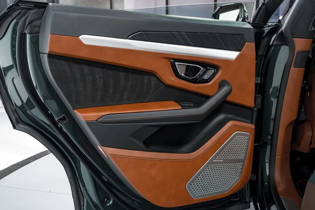 2022 Lamborghini Urus - Image 31 of 31
