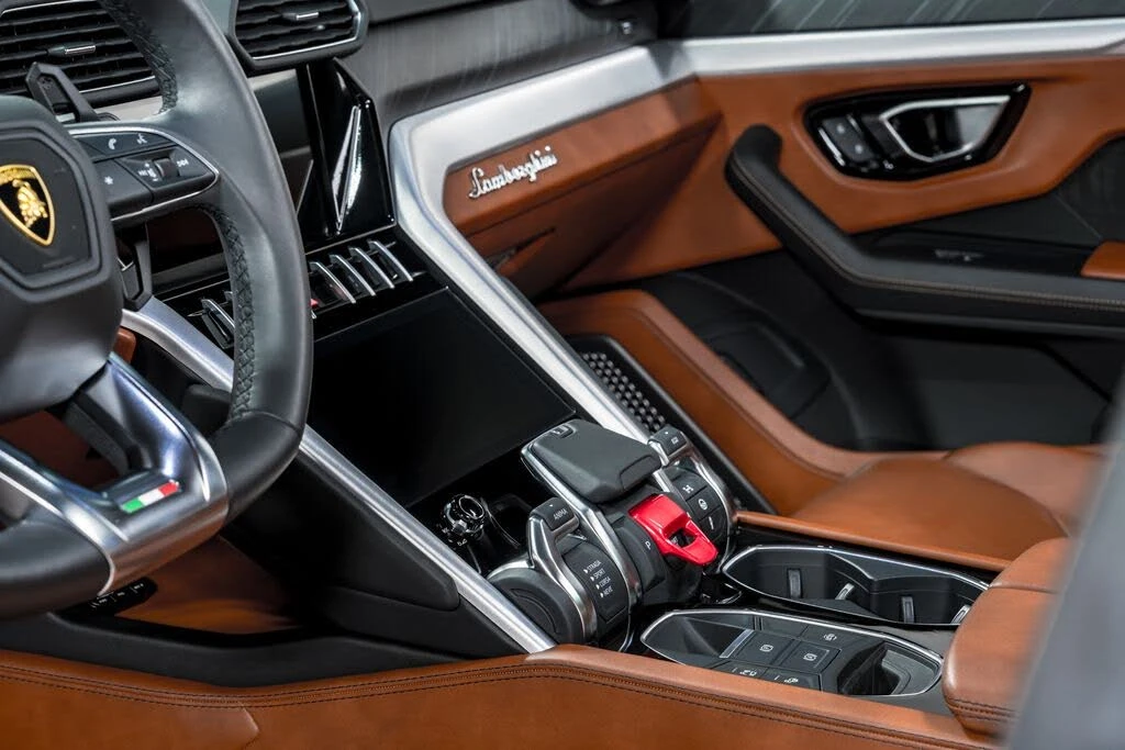 2022 Lamborghini Urus - Image 23 of 31