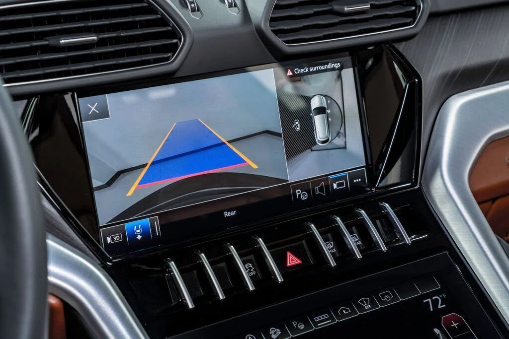 2022 Lamborghini Urus - Image 28 of 31