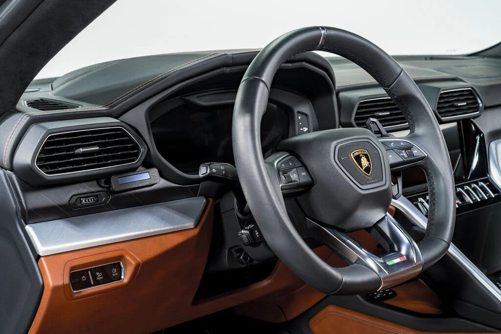2022 Lamborghini Urus - Image 14 of 31