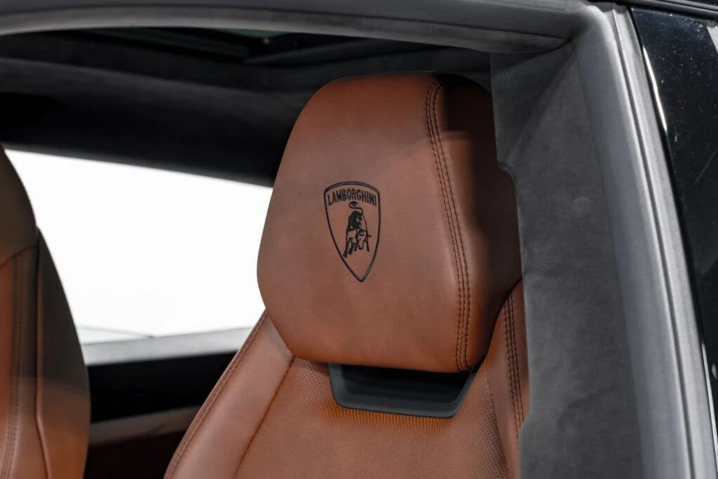 2022 Lamborghini Urus - Image 21 of 31