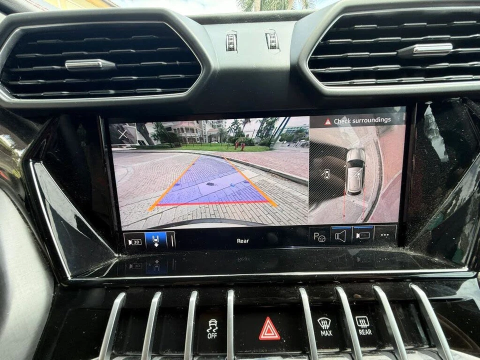 2022 Lamborghini Urus - Image 12 of 19