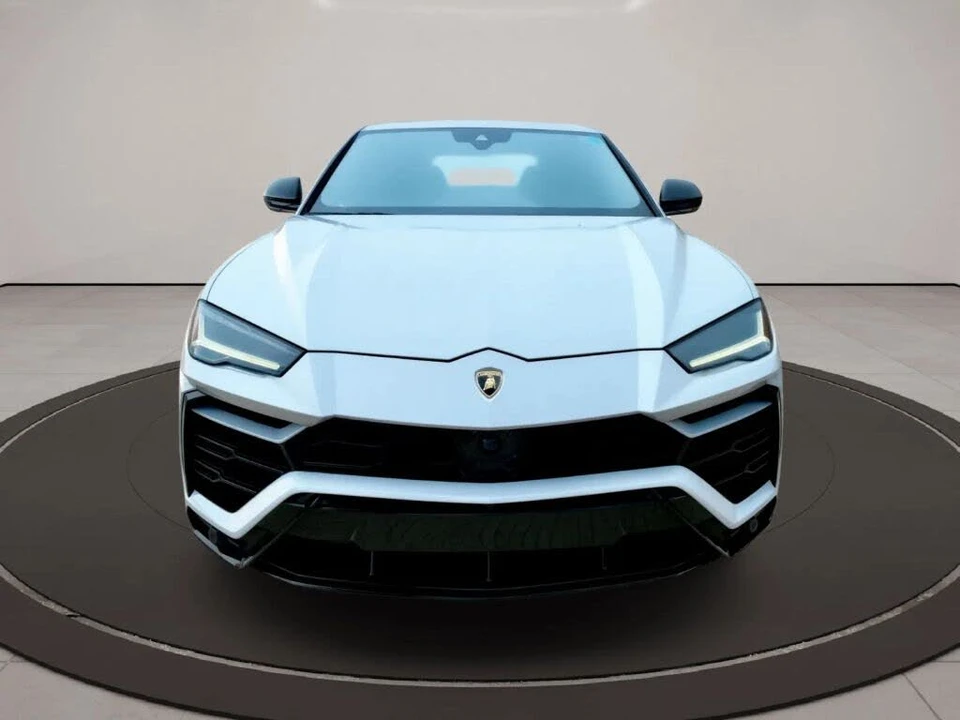 2022 Lamborghini Urus - Image 2 of 19