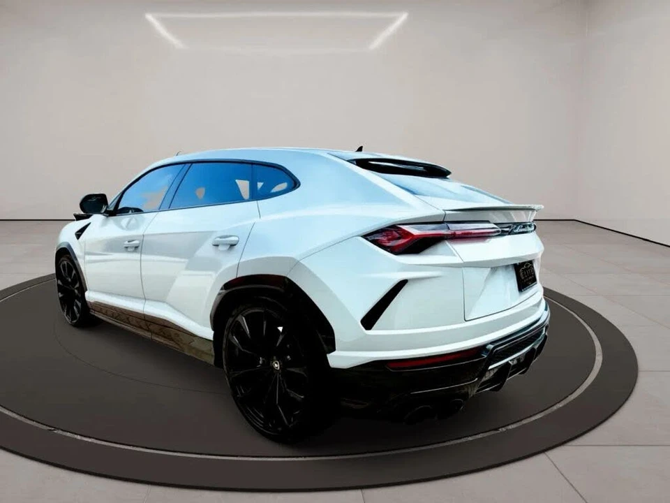 2022 Lamborghini Urus - Image 13 of 19