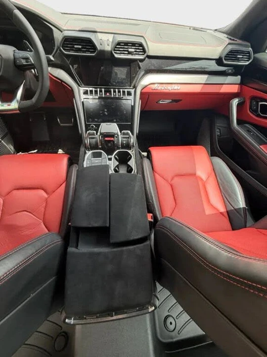 2022 Lamborghini Urus - Image 10 of 19