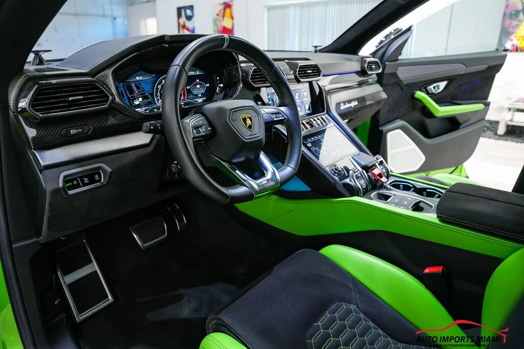 2022 Lamborghini Urus - Image 9 of 31