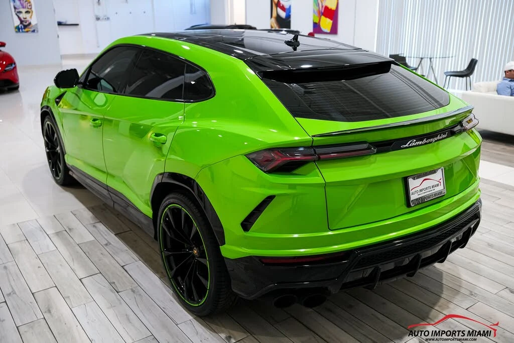 2022 Lamborghini Urus - Image 17 of 31