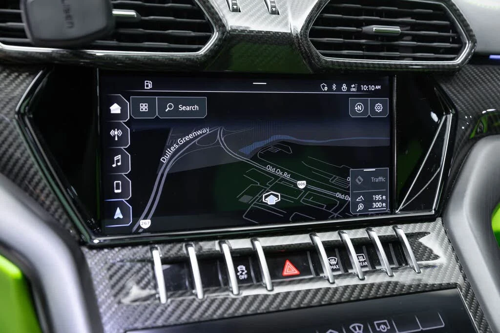 2022 Lamborghini Urus - Image 16 of 31