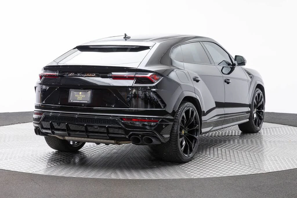 2022 Lamborghini Urus - Image 21 of 31