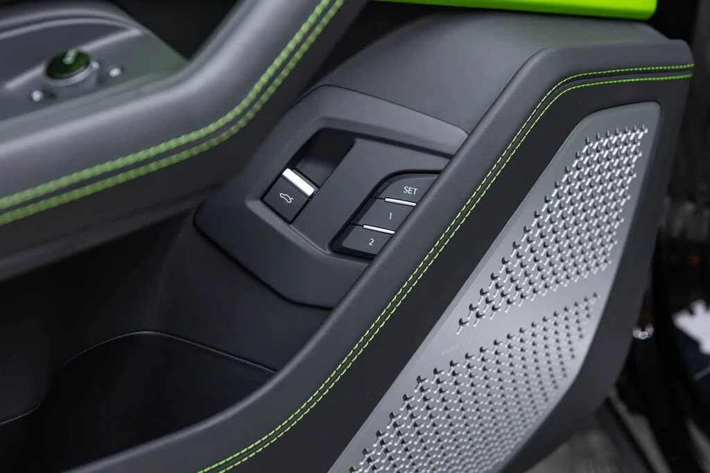 2022 Lamborghini Urus - Image 25 of 31