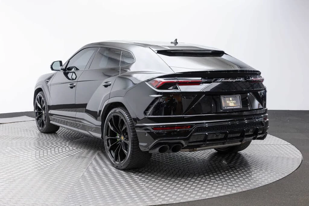 2022 Lamborghini Urus - Image 4 of 31
