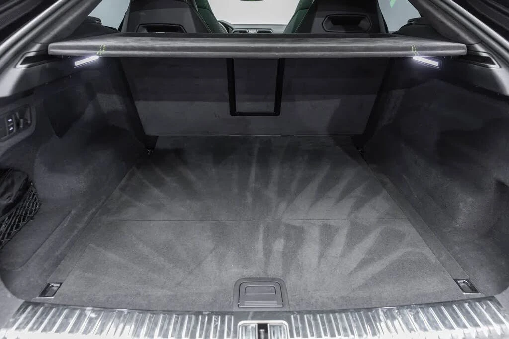 2022 Lamborghini Urus - Image 18 of 31