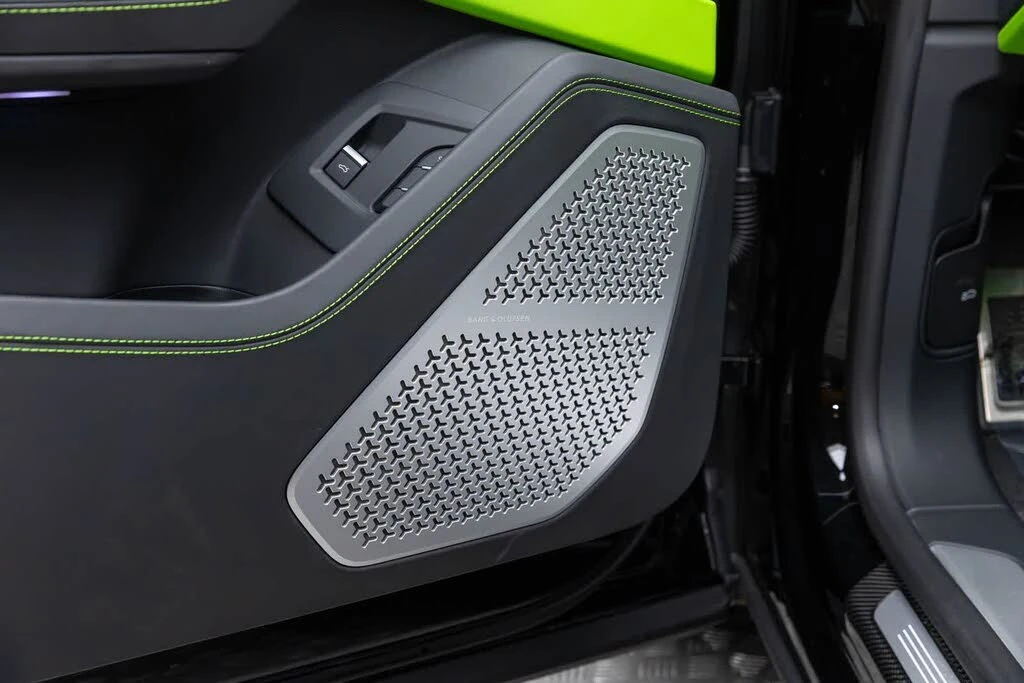 2022 Lamborghini Urus - Image 26 of 31
