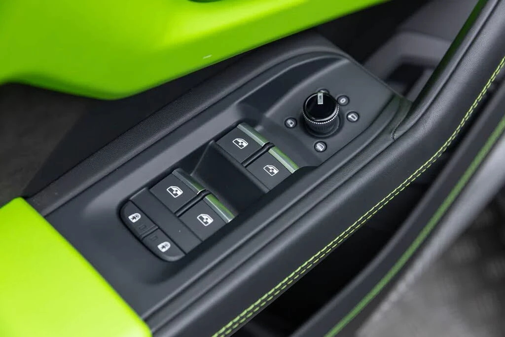 2022 Lamborghini Urus - Image 24 of 31