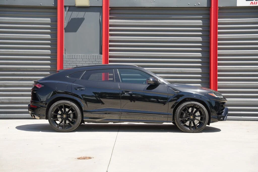 2022 Lamborghini Urus - Image 13 of 31
