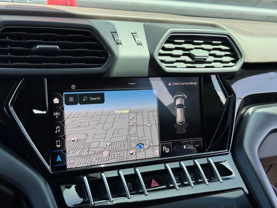 2022 Lamborghini Urus - Image 25 of 31