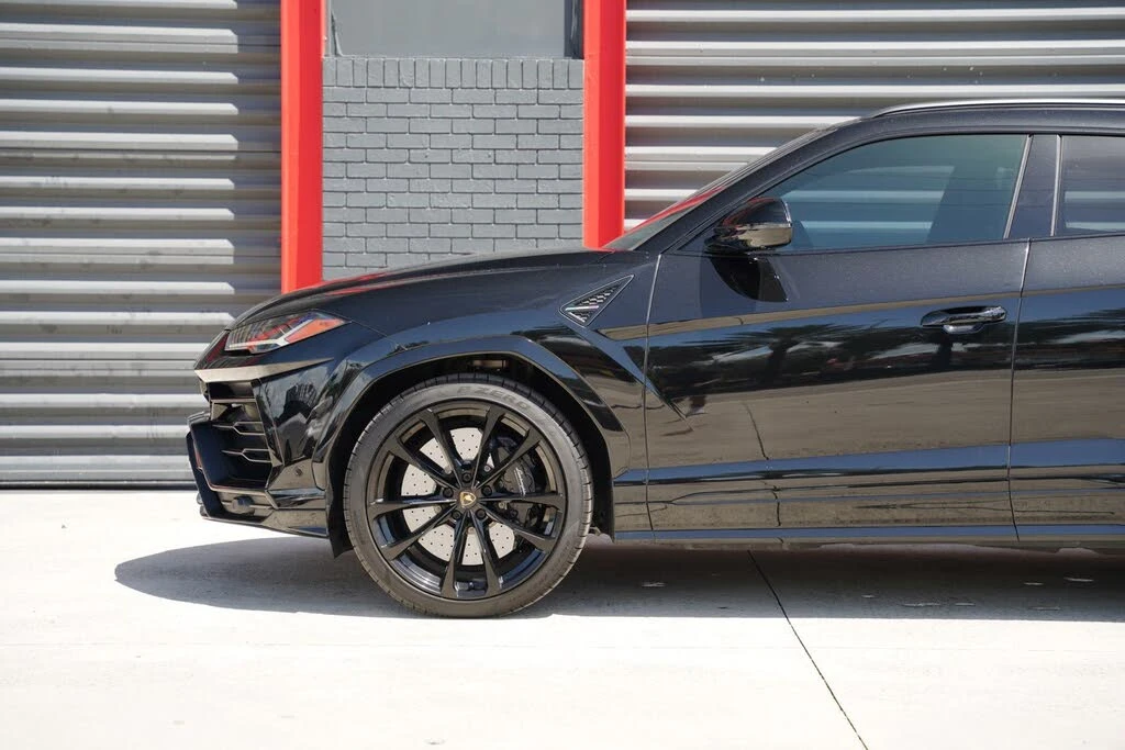 2022 Lamborghini Urus - Image 4 of 31