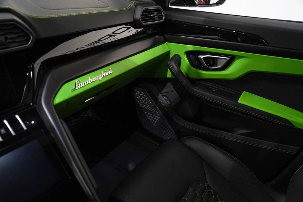 2022 Lamborghini Urus - Image 13 of 31