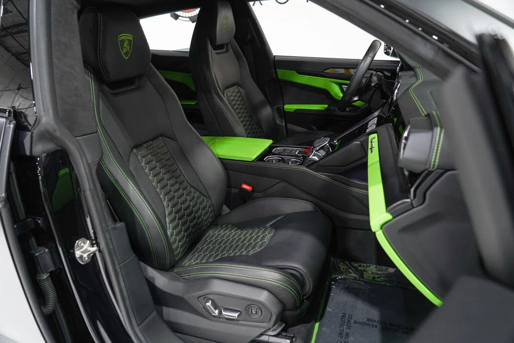 2022 Lamborghini Urus - Image 15 of 31