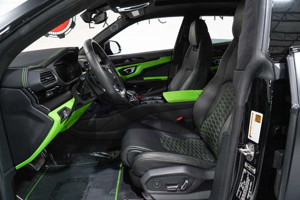 2022 Lamborghini Urus - Image 8 of 31