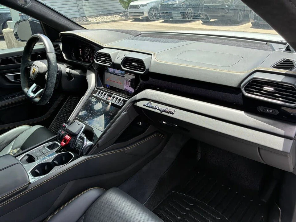 2022 Lamborghini Urus - Image 30 of 31