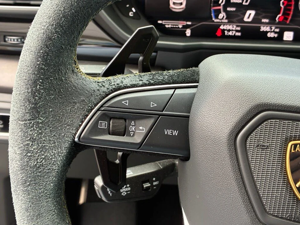 2022 Lamborghini Urus - Image 17 of 31