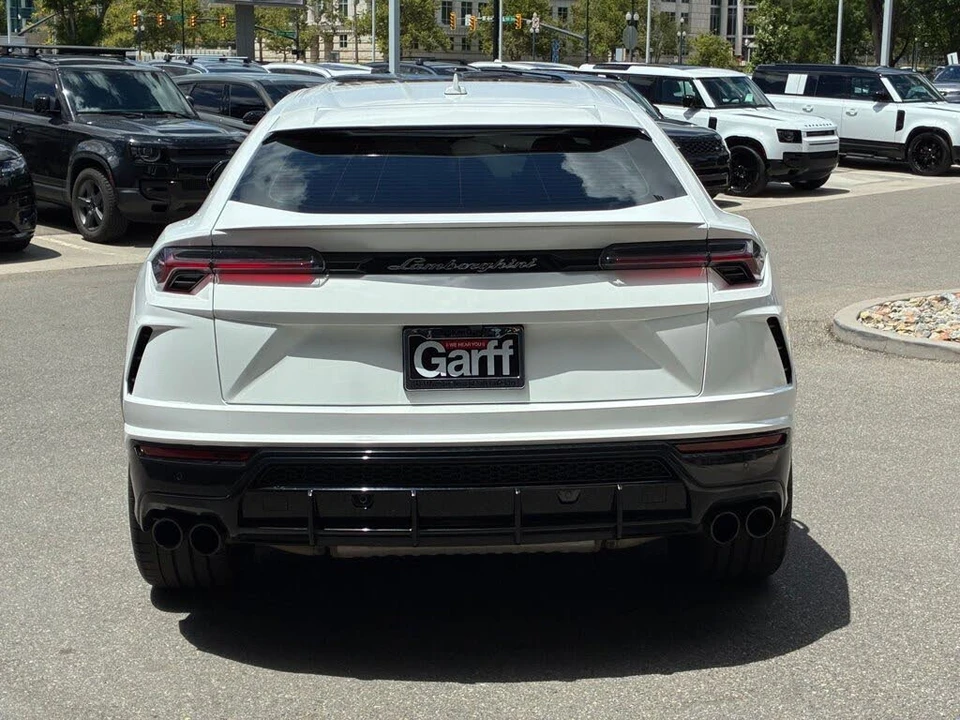 2022 Lamborghini Urus - Image 4 of 31