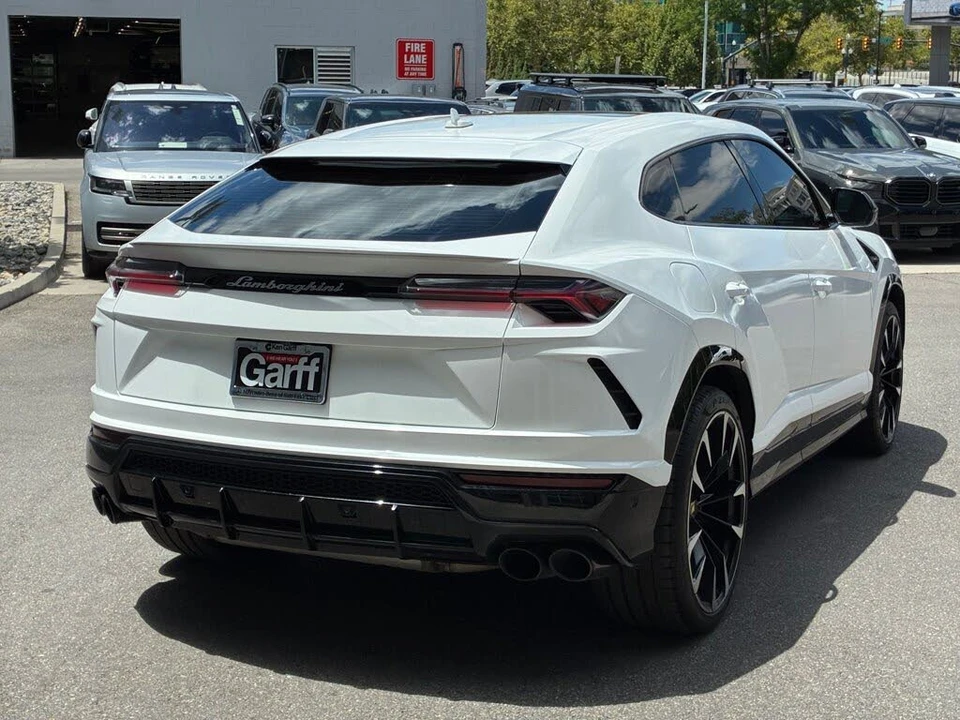 2022 Lamborghini Urus - Image 3 of 31