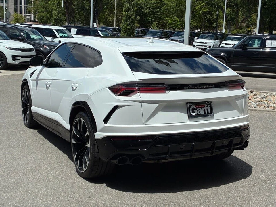 2022 Lamborghini Urus - Image 5 of 31