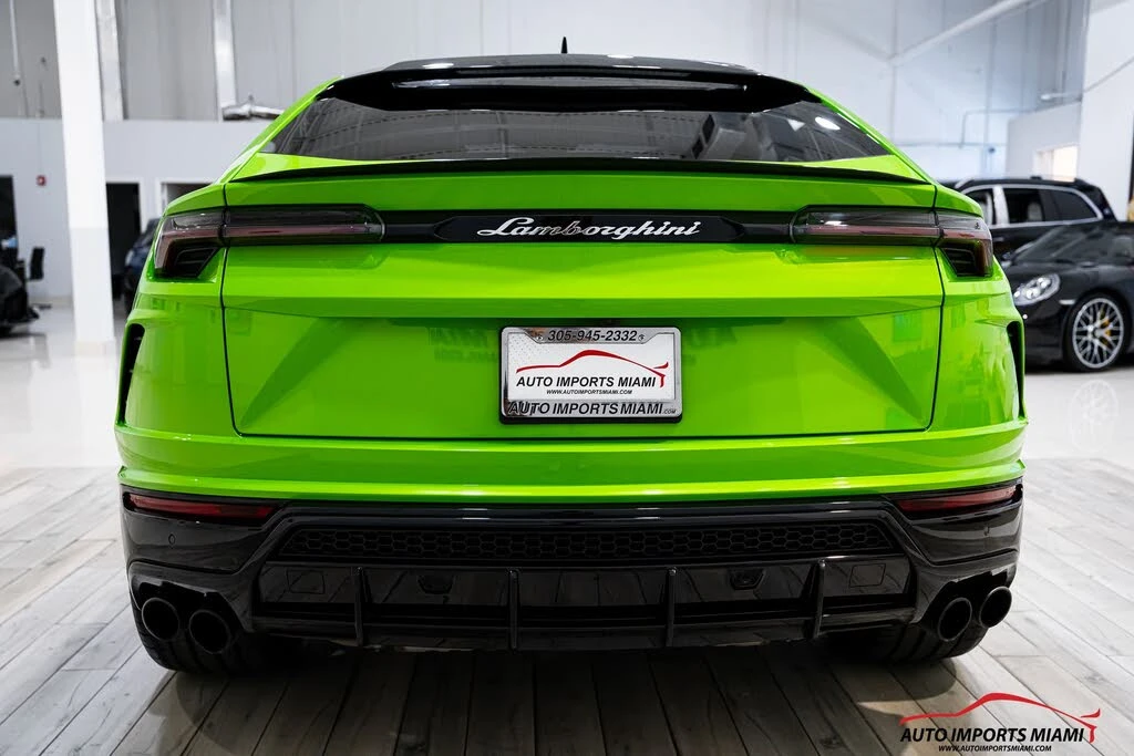 2022 Lamborghini Urus - Image 17 of 31