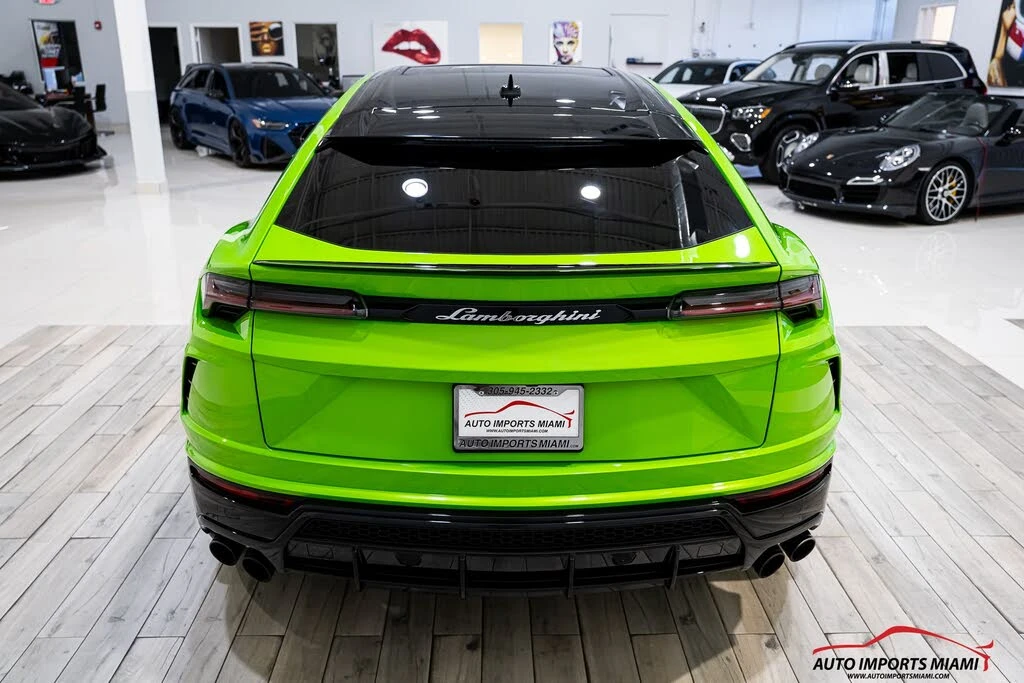 2022 Lamborghini Urus - Image 16 of 31