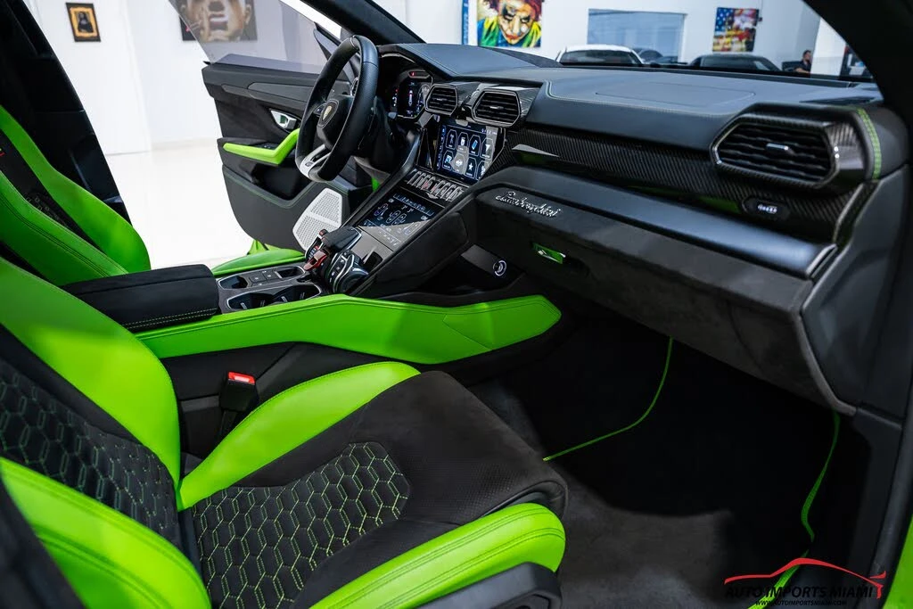 2022 Lamborghini Urus - Image 9 of 31