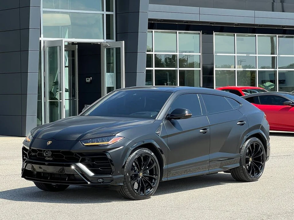 2022 Lamborghini Urus - Image 2 of 31