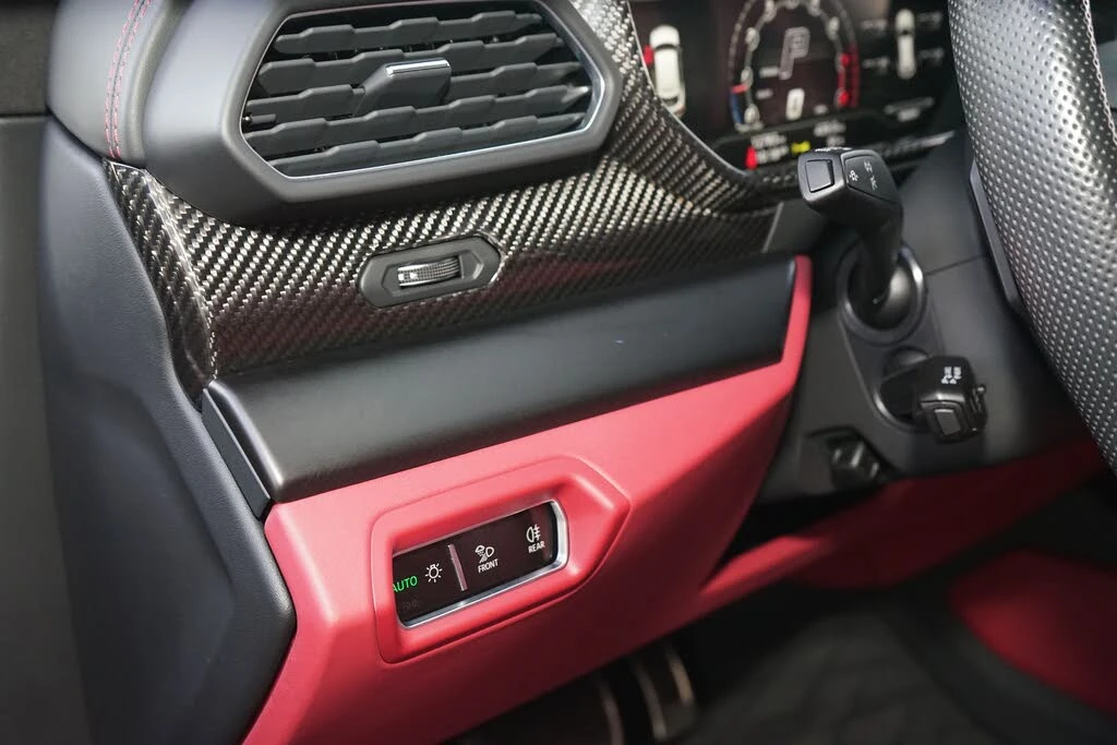 2022 Lamborghini Urus - Image 25 of 31