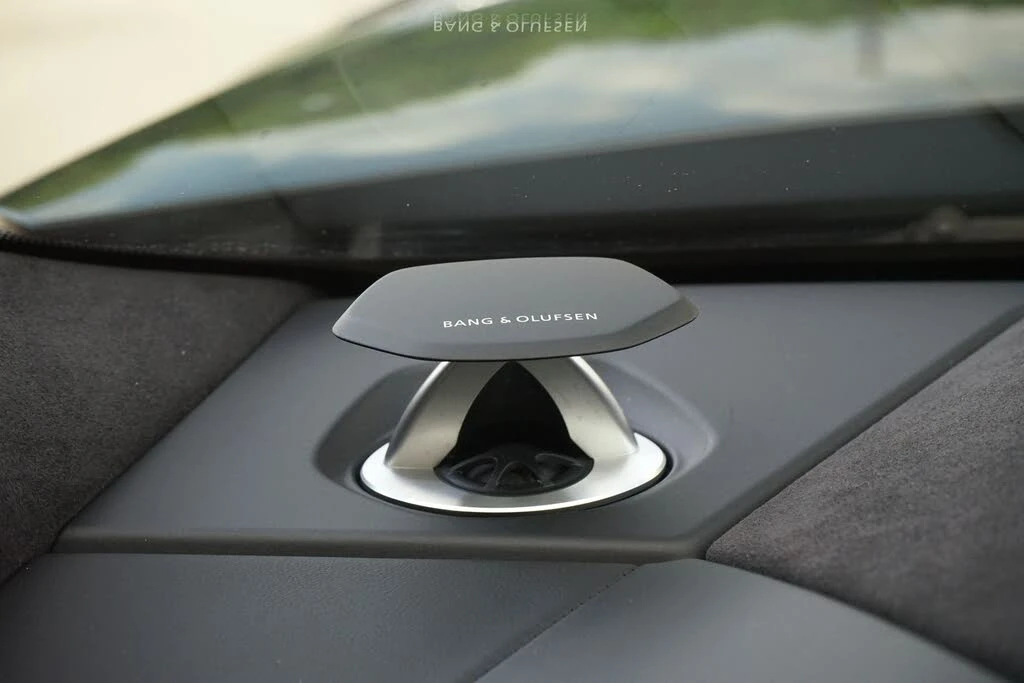 2022 Lamborghini Urus - Image 27 of 31