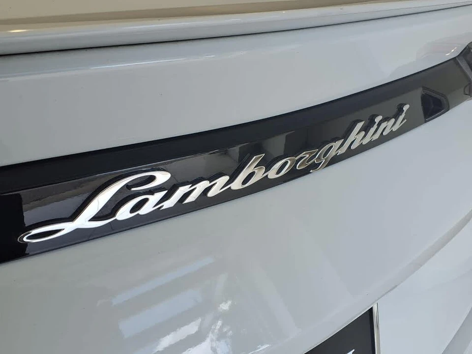 2022 Lamborghini Urus - Image 28 of 29